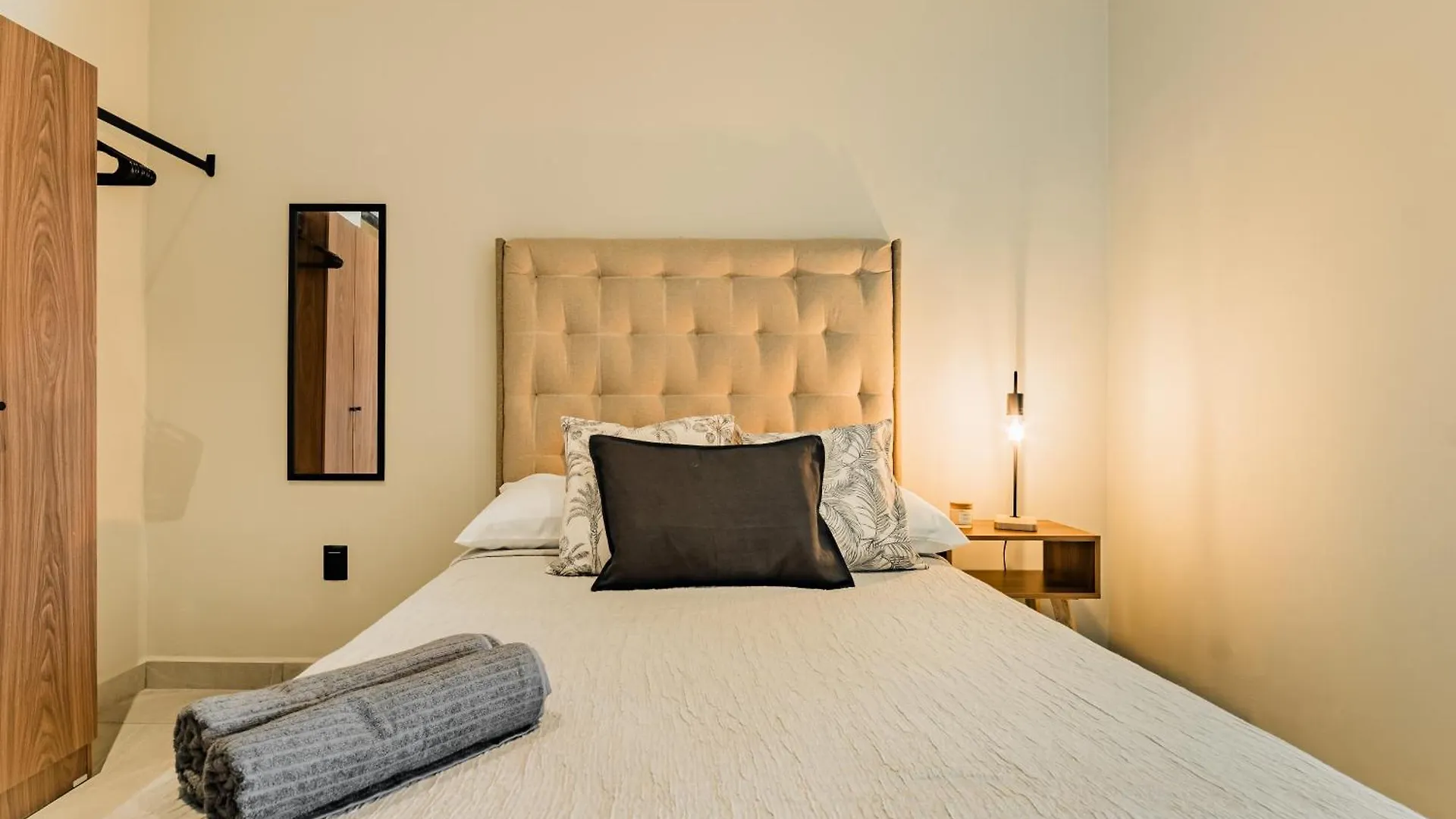 Aparthotel Casa Aldama- Style & Convenient Apartments Cancún