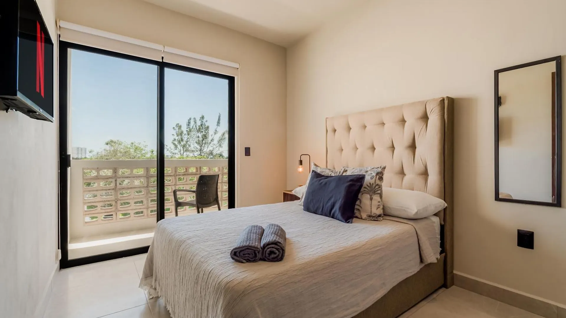 Casa Aldama- Style & Convenient Apartments Cancún Mexico