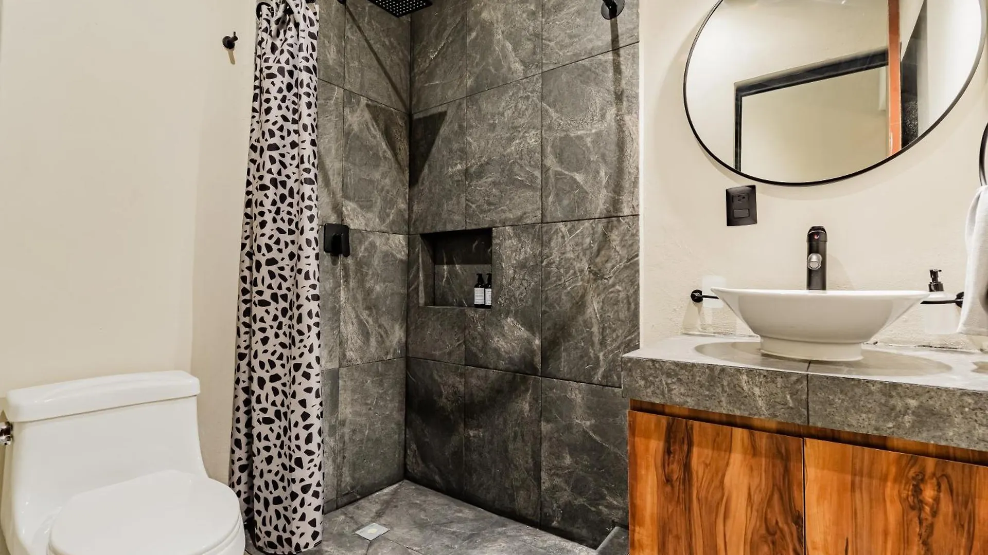 Casa Aldama- Style & Convenient Apartments Cancún